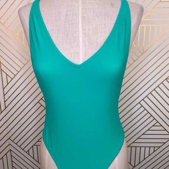 Topshop Pamela Extreme Plunge‎ One-Piece Swimsuit - Picture 3 of 8